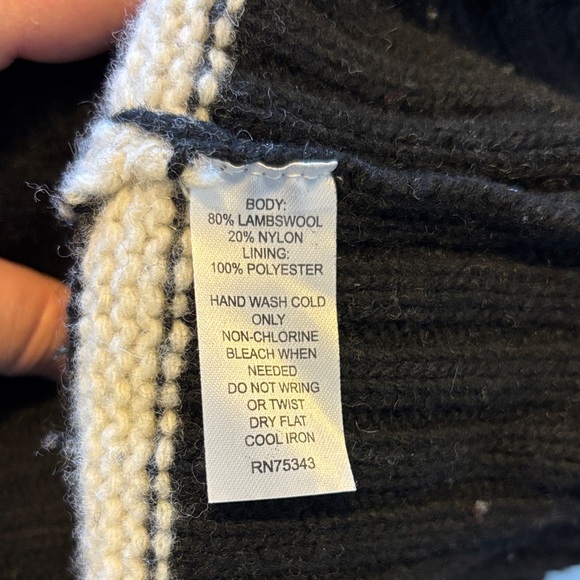 Cambridge Dry Goods Black and Green Fleece Shacket - Picture 7 of 10